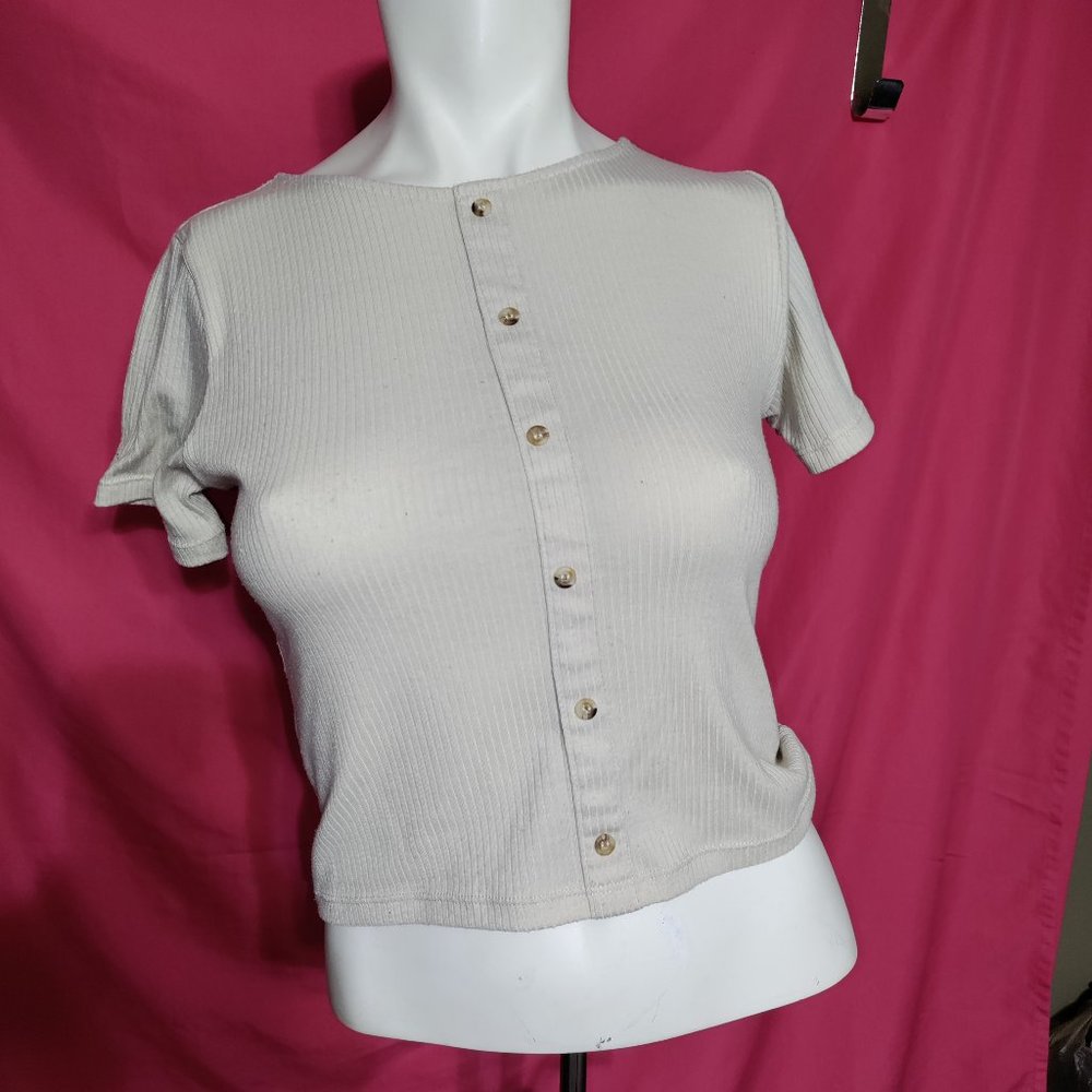 Sybilla - 90's Style Button Up Short Sleeve Crop Top